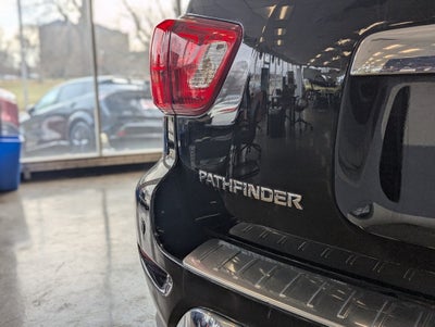 2017 Nissan Pathfinder Platinum