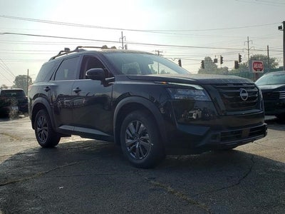 2025 Nissan Pathfinder SV