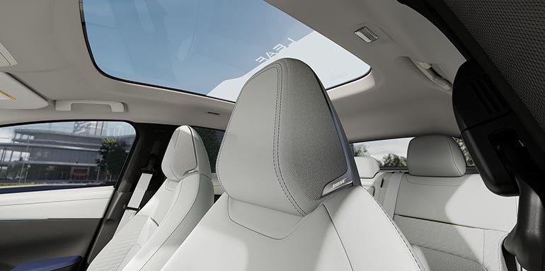 Mears Nissan in Canton OH