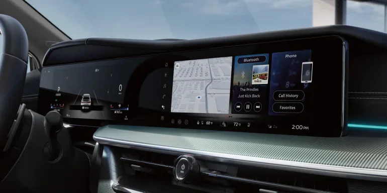 Mears Nissan in Canton OH