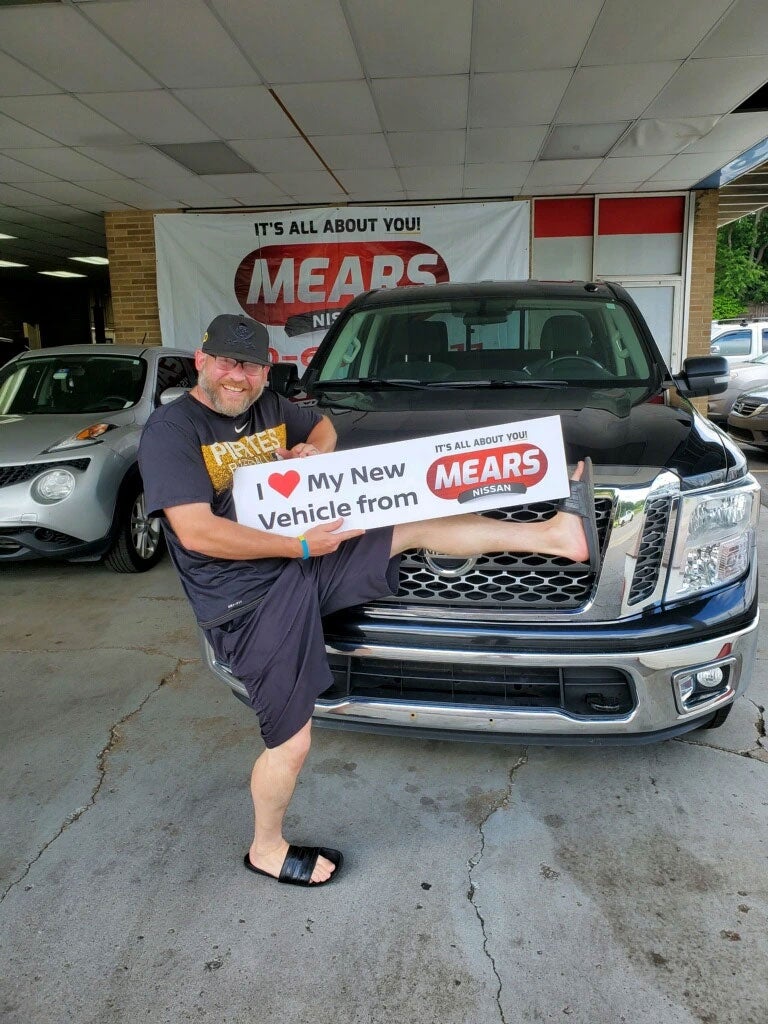 Mears Nissan in Canton OH